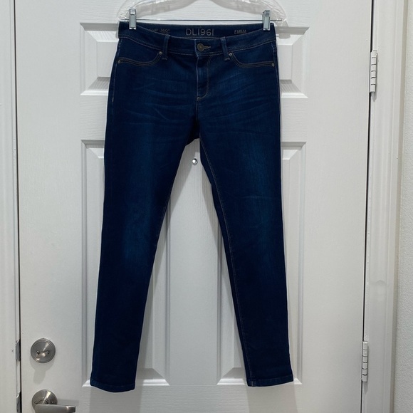 DL1961 Jeans - Picture 1 of 9